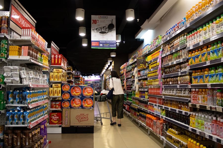 Grocery and beverage aisle